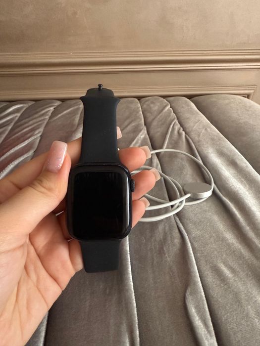 Apple watch series 8