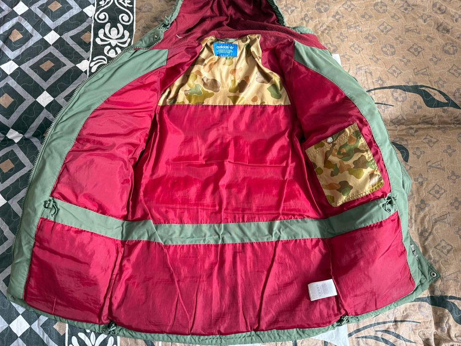 Adidas оригинал куртка лепесток