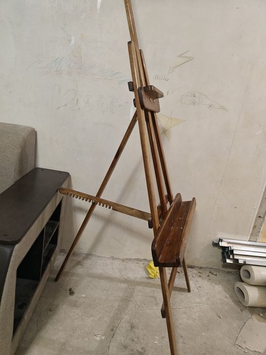 Мольберт для картин