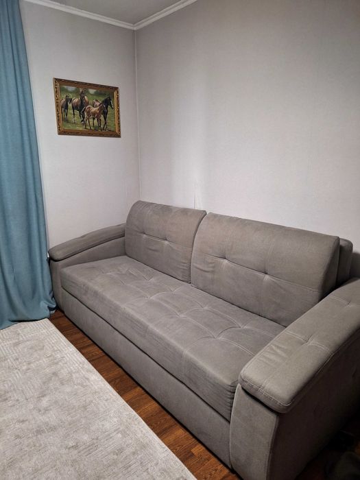 Продам диван раскладной.