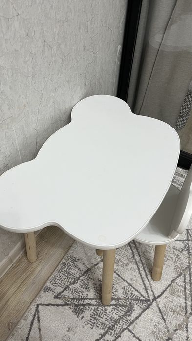 Детский столик и стул