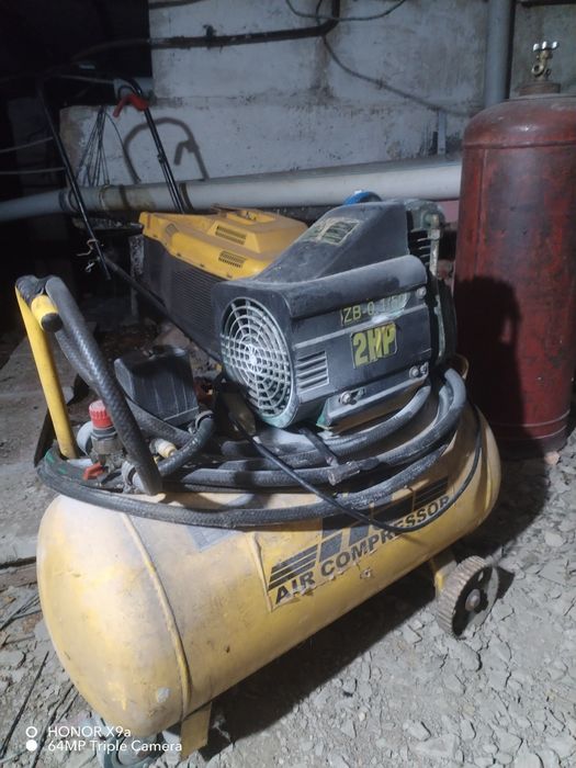 Продам компрессор на 50 л.