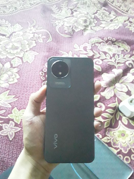 Продам телефон новый.