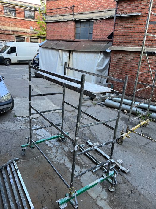 Schelă de construcții - 2 diferite