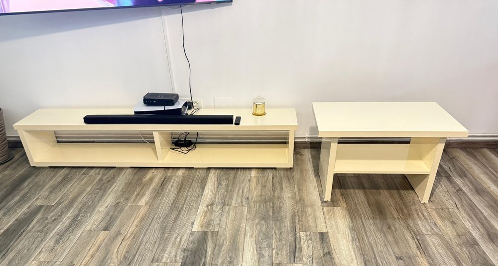 Comoda Tv și măsuță living