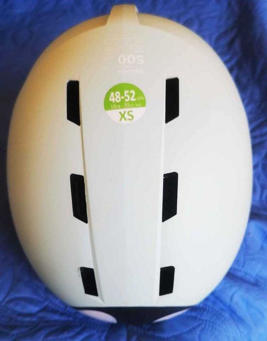 Продавам детска ски каска Quechua H-Kid 500