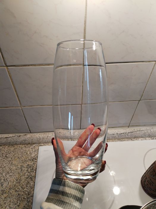 Стеклянная ваза новая