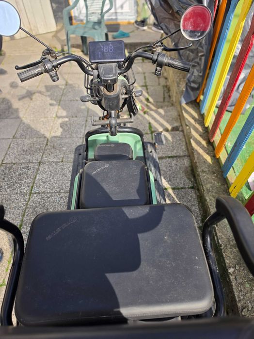 Триместна еликтрическа триколка telsrar