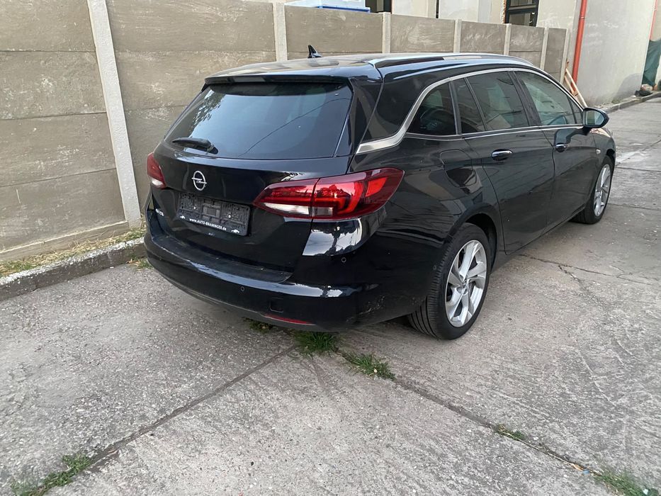 Opel Astra K, an 2020 recent adusa