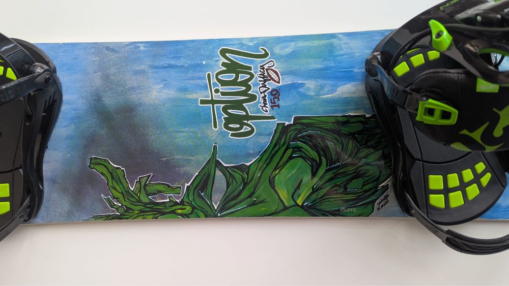 Option Chris Dufficy Pro Model Snowboard 2007 cu legături Raven.
