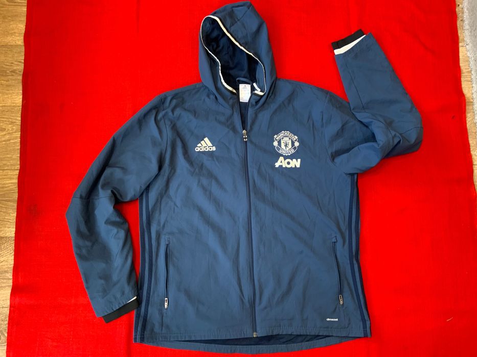 Adidas-оригинално яке Manchester united-54хл