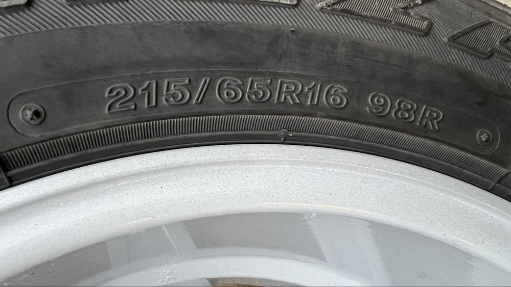 Джанти 16 , 5x114.3 + Гуми 215/65