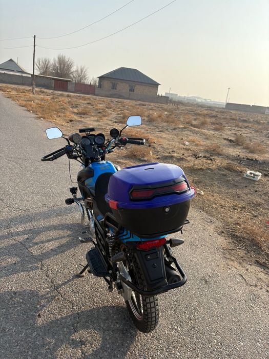 Мотоцикл 250 куб