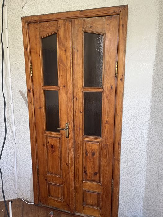 Двери межкомнатные деревянные