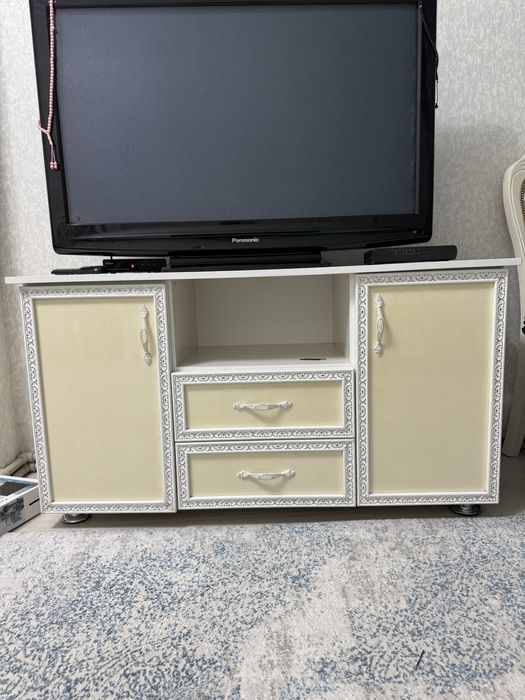 Продам тумбу (подставку )