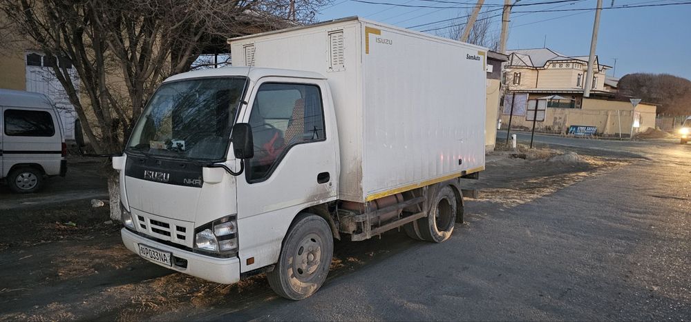 Isuzu sotiladi 2t