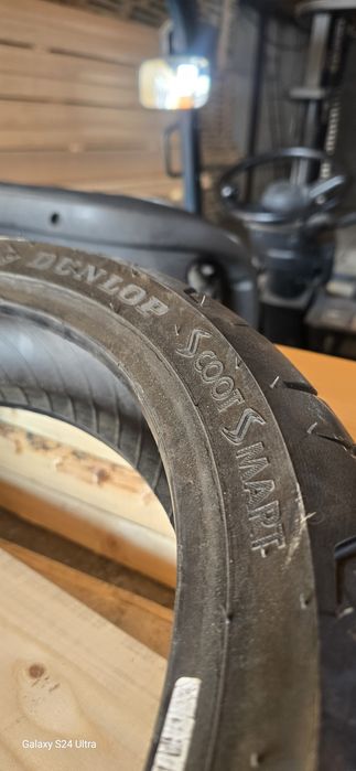 Резина Б/У на макси скутер.