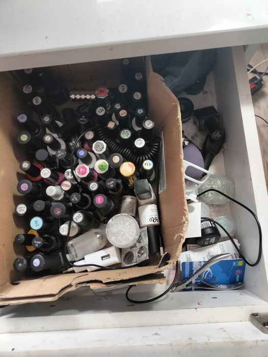 Продам все для маникюра