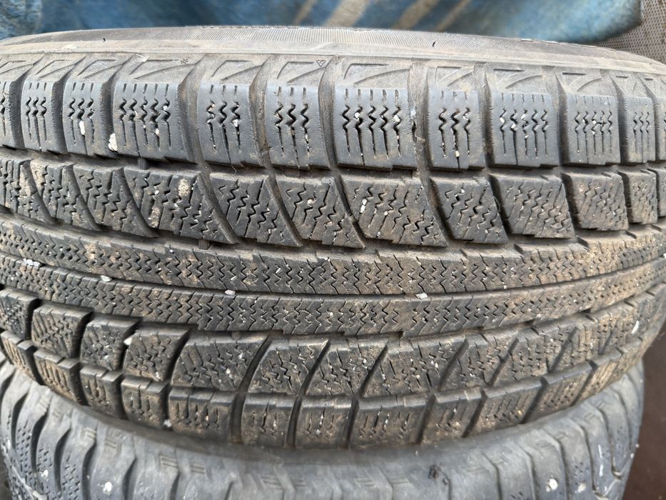 Продам диски с резиной на бмв е39