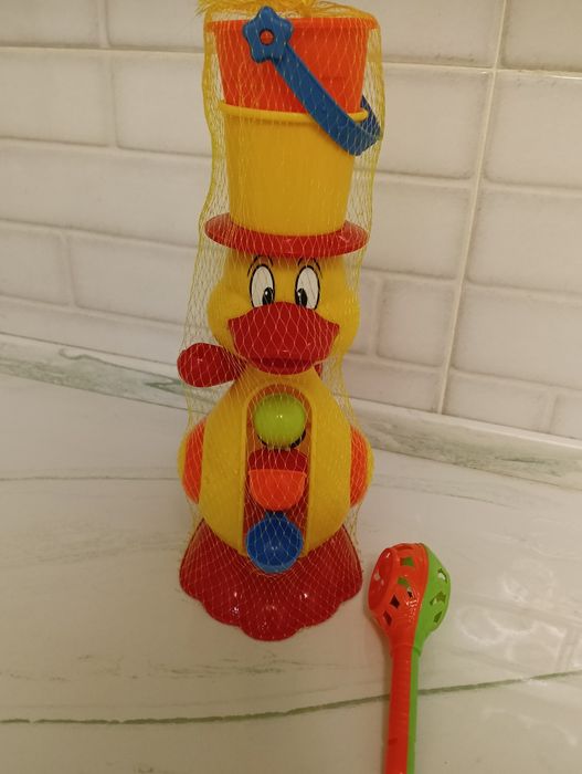 Новая игрушка утка, для игры с водой и песком