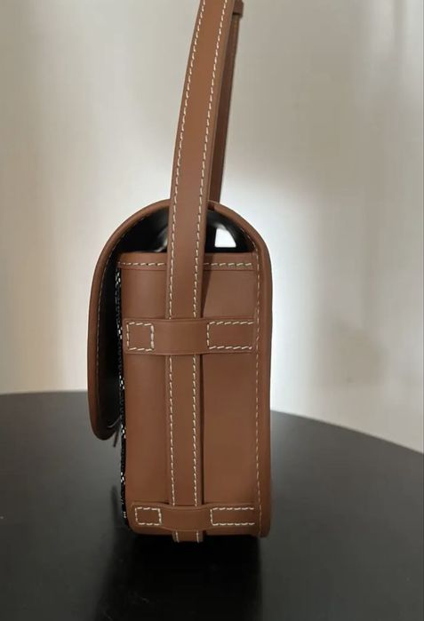 Goyard чанта с емблематичен монограм и кожени детайли