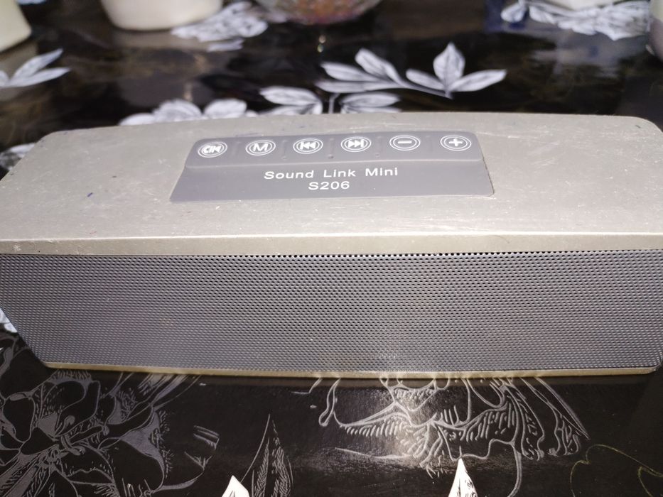 Мобильная колонка на запчасти (ишламиди)