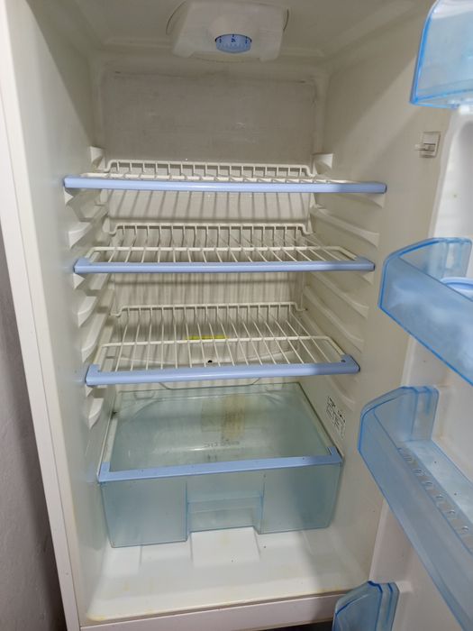 Mașina de spălat,frigider Arctic
