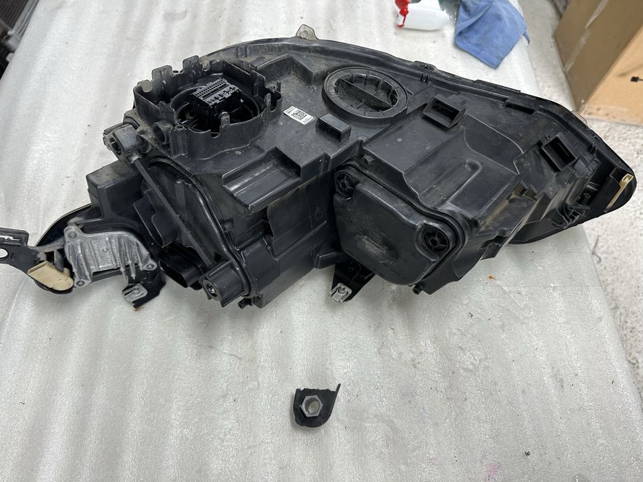 Far dreapta full led vw golf 8.