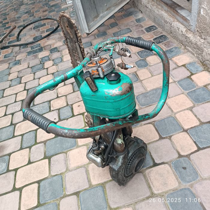 Продам бензопилу дружбу