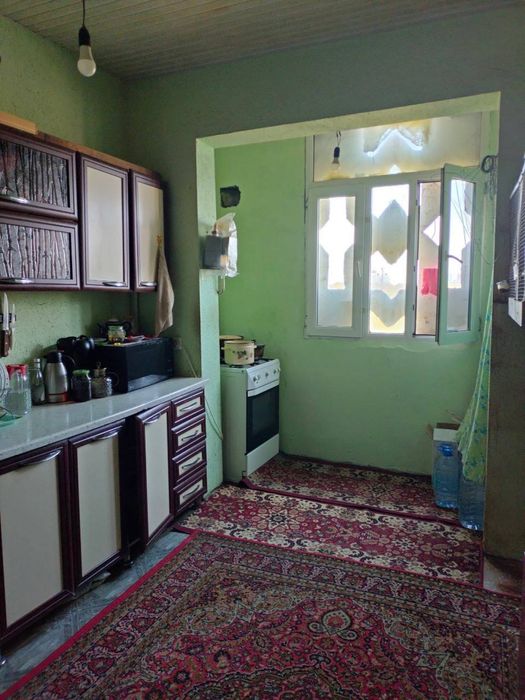 Дружба Народов, метро Ешлик  4-х комнатная кв/ра, 95м2