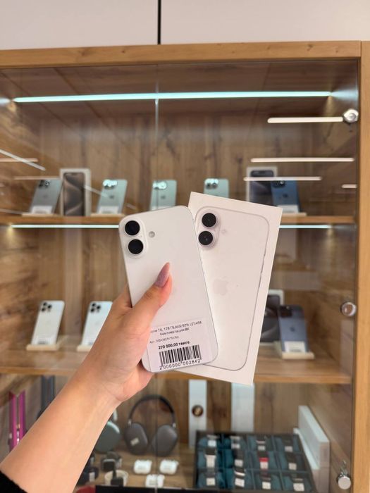 Iphone 16 128gb Akb 92% ЦП 498 кт:678641