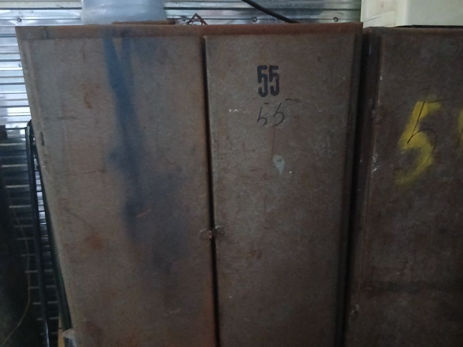 Металический шкаф шкаф