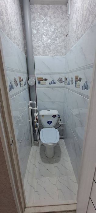 Сдается 3х комнатная квартира
Для семейным 
В гореде Алмалыке