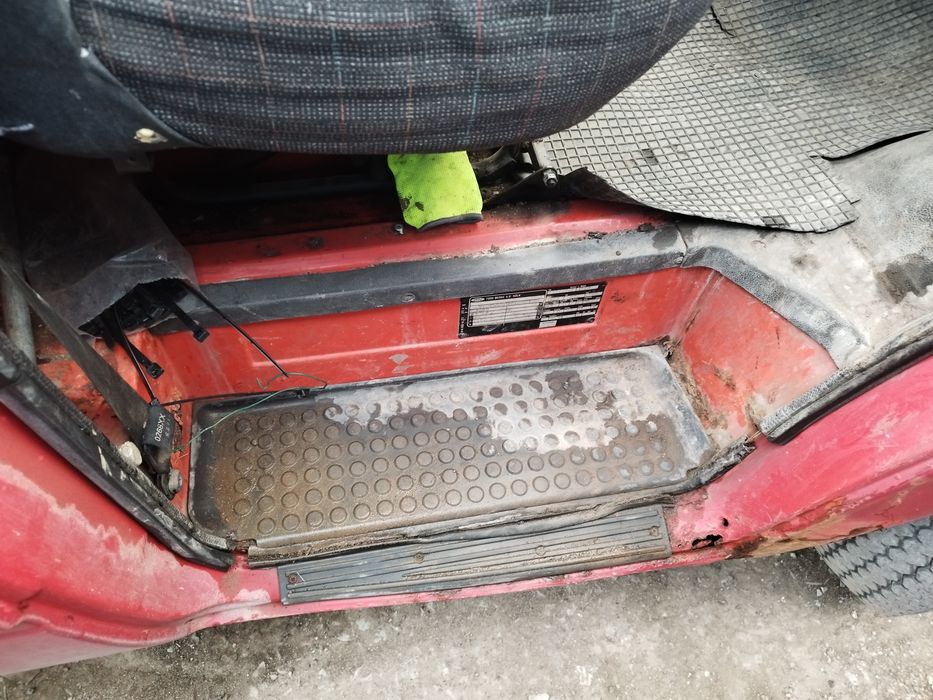 Продавам самосвал