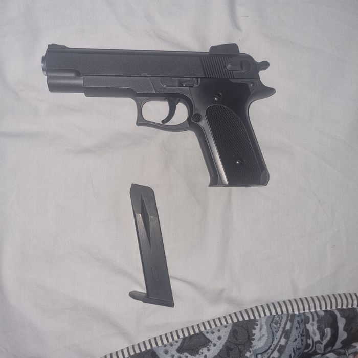 Игрушечный пистолет K-33A