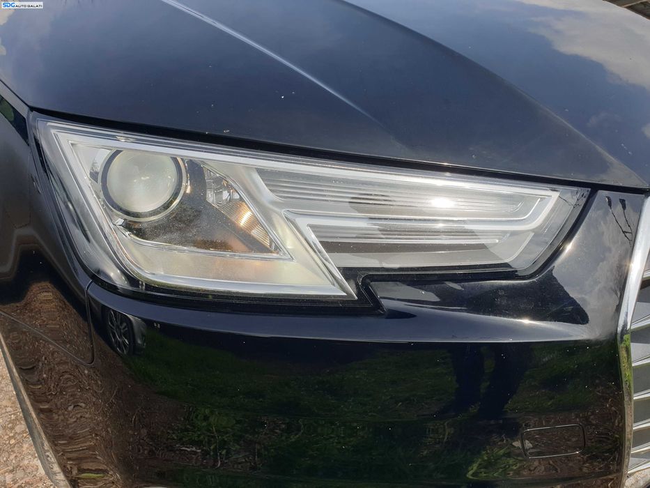 Far Dreapta Bi Xenon cu Lupa si LED Audi A4 B9 NFL Non Facelift 2015 - 2019 Cod 8W0941006A [K4050]