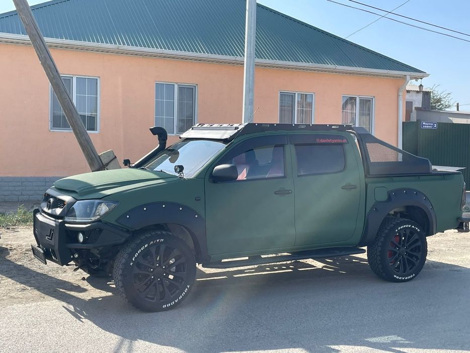 Продам внедорожник хайлюкс