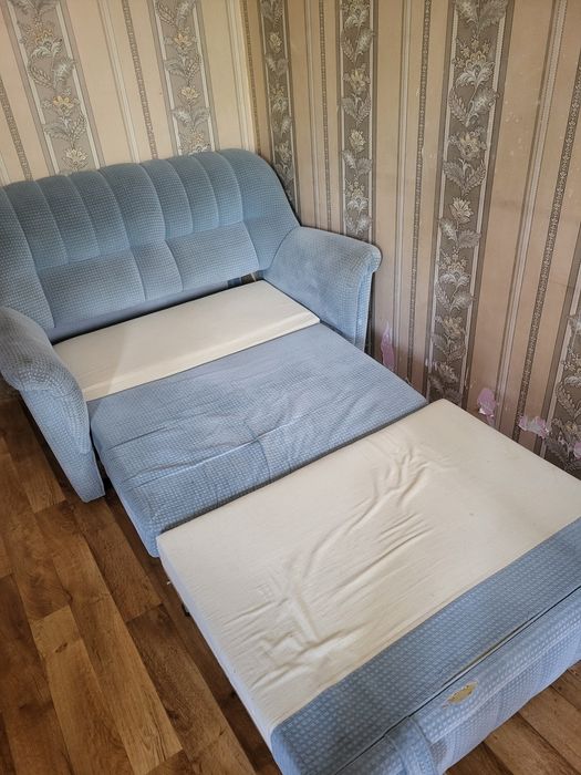 Диван разбирается