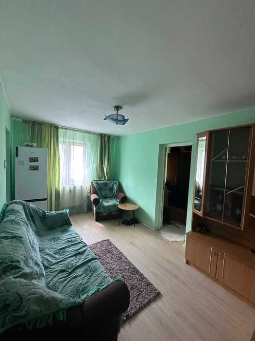Inchiriez apartament 2 camere - Strada Petrișor
