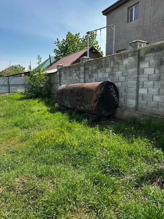 Продам Цистерну , железную емкость