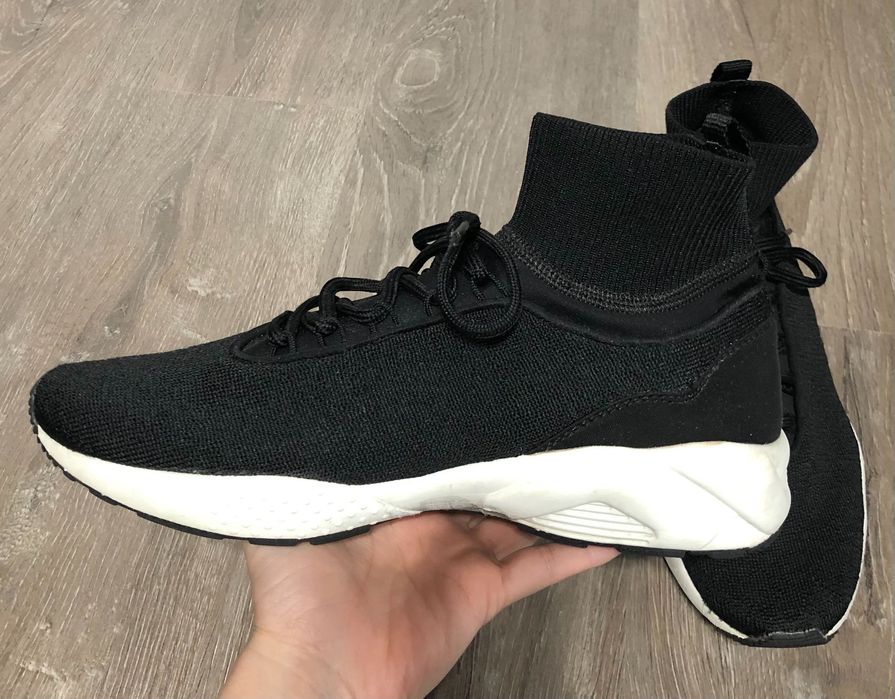 Adidasi bershka 42 adidasi negri 42 adidasi inalti 42 bershka