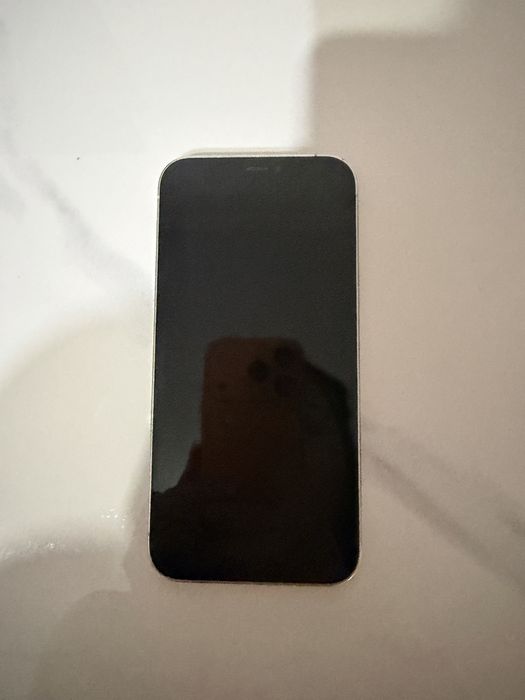 Продам айфон 12про