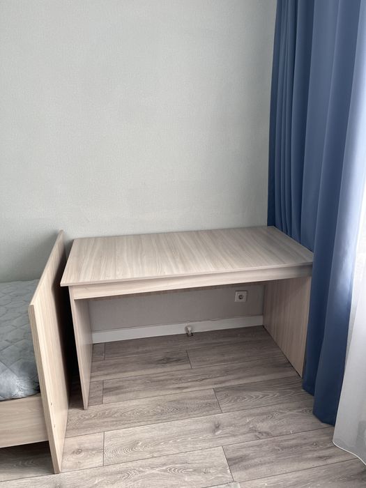 Парта для учебы удобные