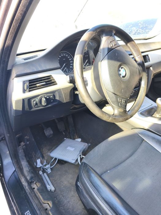 Vând planșă bord BMW e90, e91