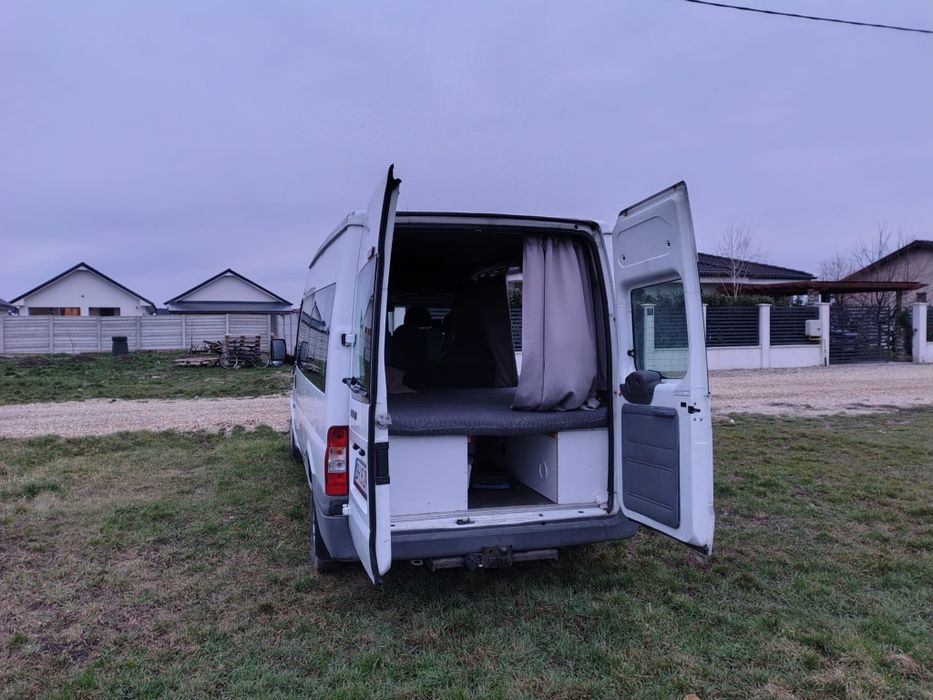 Vând Ford Transit 8+1