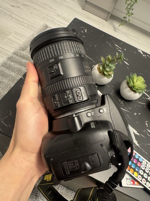 Dslr Nikon D5000+obiectiv 18-200 mm