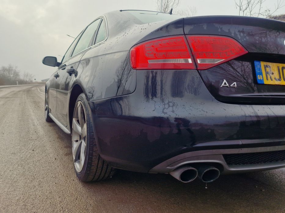 Dezmembrez Audi A4 B8 2.0 TDI S-line