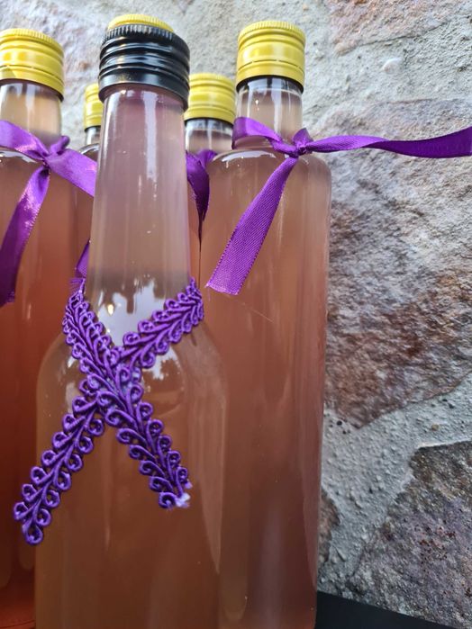 Sirop de lavandă procesat la rece