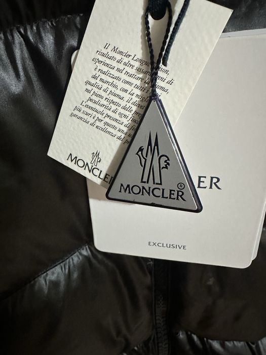 Geaca Moncler cu puf