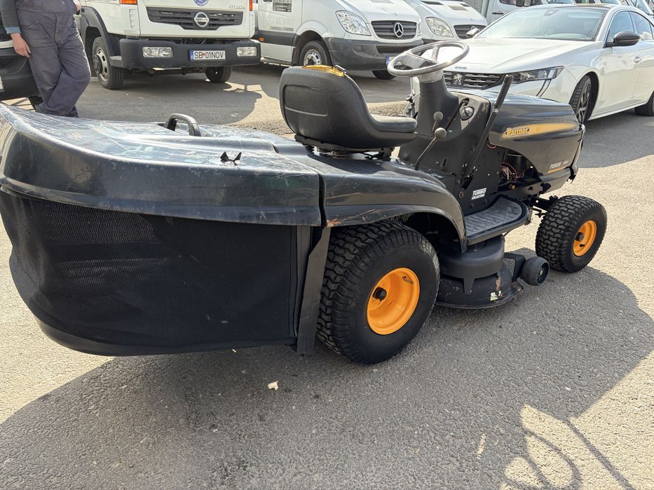 Tractor de tuns gazon
